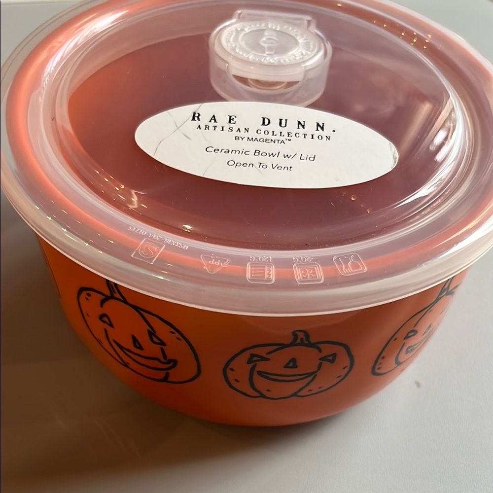 Rae Dunn Pumpkin Design Orange Bowl with Lid NWT